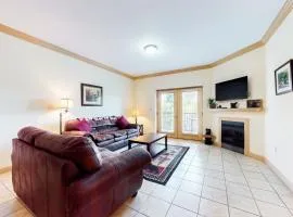 Mtn View Getaway Sleeps 6 Bunk nook Shared Pool