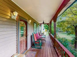 Serene Home Near Douglas Lake Yard Games Grill