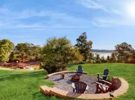 Spacious Luxe Lakefront Home Hot Tub Dock Firepit