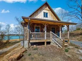 Cozy Lake Front Cabin Sleeps 4 Dock Play Yard