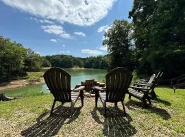 Lakefront Cabin W Private Dock Hot Tub Cigar room