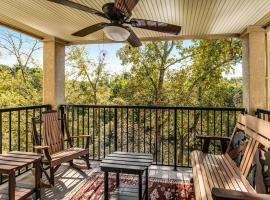 Dreamy Condo Near Downtown Sleeps 6 Creek Views, מלון בפיג'ן פורג'