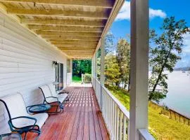 Lake Front Home Sleeps 12 Games Fire Pit Dock