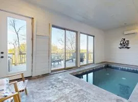 Luxe Lakefront Home Sleeps 8 Private Pool Hot Tub