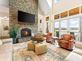 Luxe Lakefront Home Sleeps 14 Dock Amazing Views