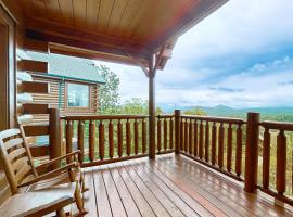 Amazing Mtn Views Cabin Sleeps 4 Hot Tub Deck, hotel a Pigeon Forge