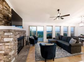 Panoramic Lake Norris Views Sleeps 12 Deck Games, hotel i Maynardville