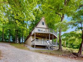 Cozy A Frame Cabin Sleep 8 Near Marina Deck Grill, hotel en La Follette