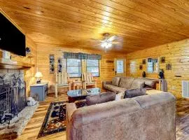 Homey Cabin W Hot Tub 2 Porches Pool Table Games