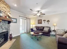 Central Condo Sleep 6 Balcony Shared Pool Hot Tub