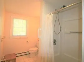 Eastham Beach Haven - Spacious 3-Bedroom Retreat in the Heart of Eastham, MA