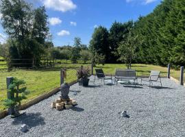 Grande maison avec tranquillité garantie, hotel en Lessay