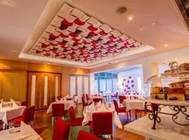 Mantra Charles Hotel