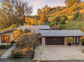 The Malibu Ranch Retreat by AvantStay: Malibu şehrinde bir otel