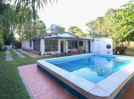 Casona con pileta Colastine IV - Santa Fe, Hotel in Colastiné