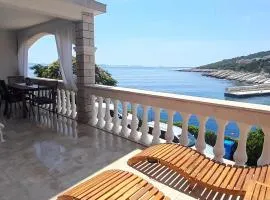 Apartment Zavalatica 184a