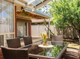 Vintage family entire home 5bed 2bath free parking