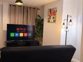 Stay With OG - Modern Two-Bedroom Apartment