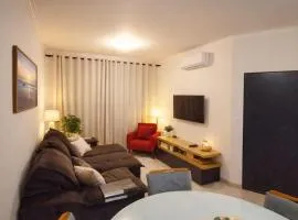 Casa Jack&Mari, 2 quartos, ar condicionado, 600m da praia