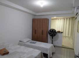 Kitnet no Centro Garagem, ar e Wi-Fi, hotel di Itaperuna