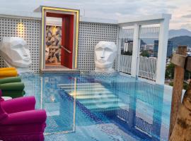 The Stallionz Signature Suites by IWH Suites、イポーのホテル