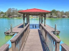 Flip Flop Therapy by AvantStay Lakefront Home w Game Room Dock Access