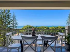 Alex Beach Front Nest