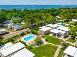 2 Bedroom Beautiful Stacaravan In Umag