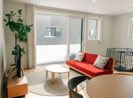 藤乃宿 Villa Moere モエレ沼公園すぐ 愛犬と一緒に泊まれる新築1棟貸し, hotel in Sapporo