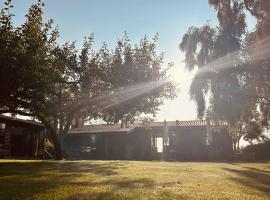 Charming And Cozy Cottage, מלון בTranekær