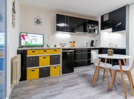 Studio cosy avec balcon Vue sur les toits de Dax, хотел в Дакс