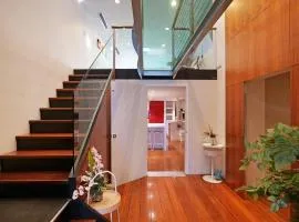 57 6BR Perth Highgate Stay Near HBF Gated Parking