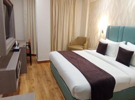 Aair Hotel And Resorts، فندق في Karnal