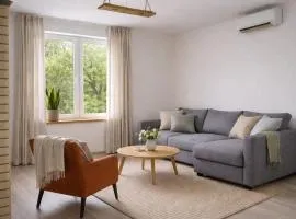 Cozy apartment near hiking trails