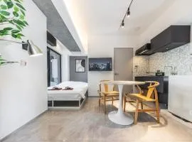 1 min by tram from Shibuya Station, 6 mins walk from Shinsen Station, 15 mins walk from Shibuya Station