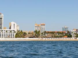 Meli&aacute; Puerto Vallarta โรงแรมใกล้สนามบินลิเซนเซียโด กุสตาโว ดีอาซ ออร์ดาซในปูแอร์โตบาญาร์ตา