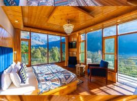 The 14 Gables, A Boutique Stay, Manali - Pet Friendly Hotel - Crown Palace, хотел в Манали