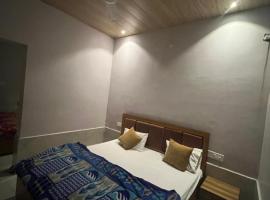 Hotel Moonlight, khách sạn ở Chhatikara