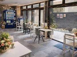 心斎橋難波関空直通Nambaminami direct to Shinsaibashi Ambers Hostel