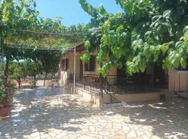 Calm house in Sivros village, Lefkada, viešbutis mieste Sívros