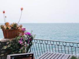5Terre, Tellaro-Unica Casa con accesso al mare, hotel a Tellaro