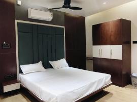 The Hotel Jayka, hotel a Tilaiyā