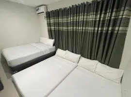 Gimmos Air B&B in Casamira, City of Naga