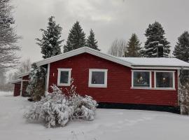 Ruhige Schweden-Idylle nahe Vättern Hjo Ferienhaus mit Gästehaus, Hotel in Hjo