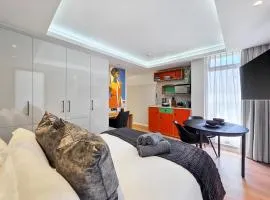 Bantry Bay Breeze Studio & Walk to Promenade