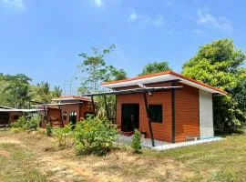 Lanta Baan Suan Yoo Dee