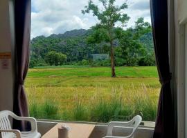 เจอาร์รีสอร์ท ที่พักบ้านมุงเนินมะปราง, Hotel in Ban Mung