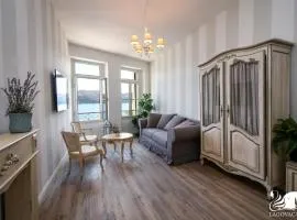 Romantic Benaco Apartments and Room
