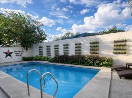 Stardust Beach Hotel Matabungkay Batangas，利安的飯店