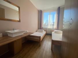 Vecsés में, होटल Hostel Ferihegy